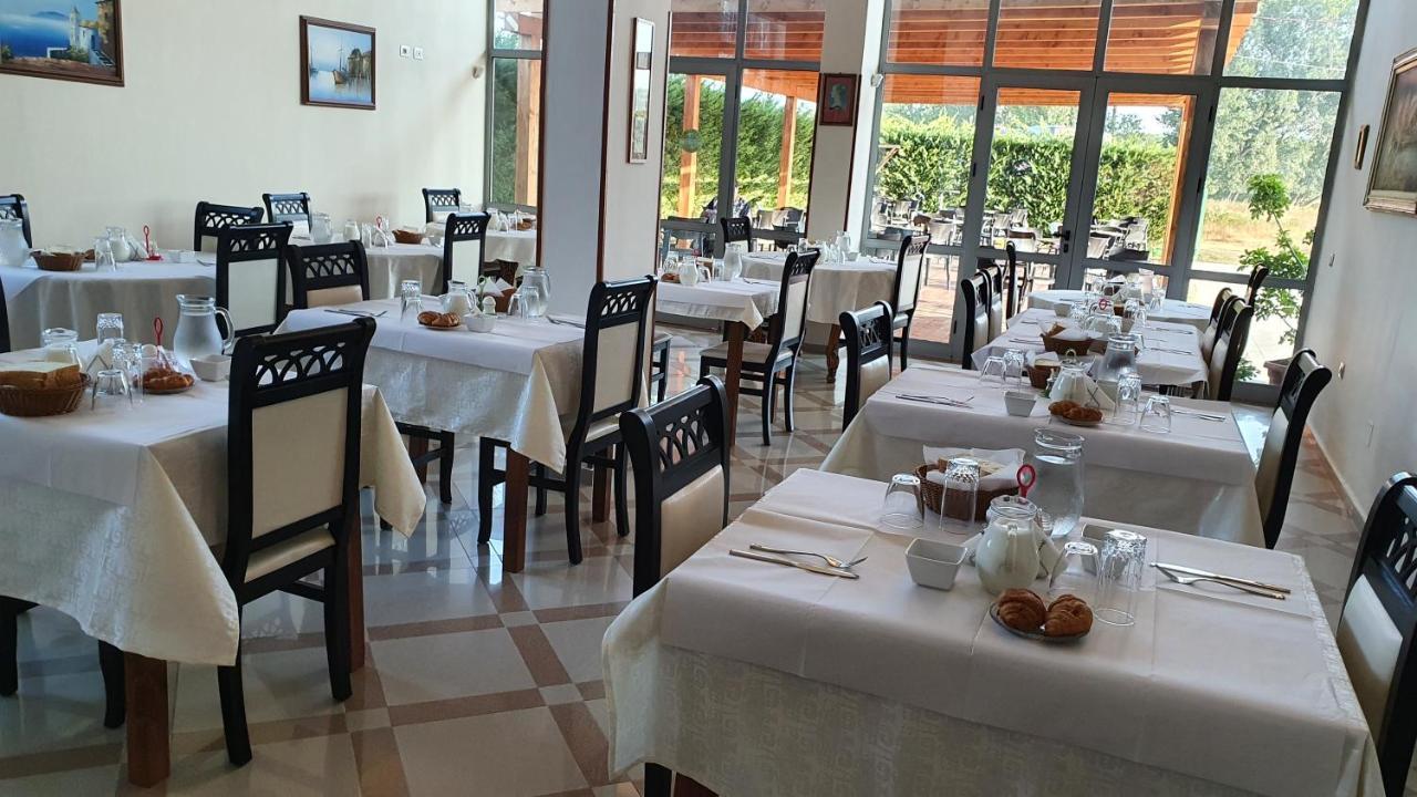 Risus Hotel 格勒姆 外观 照片