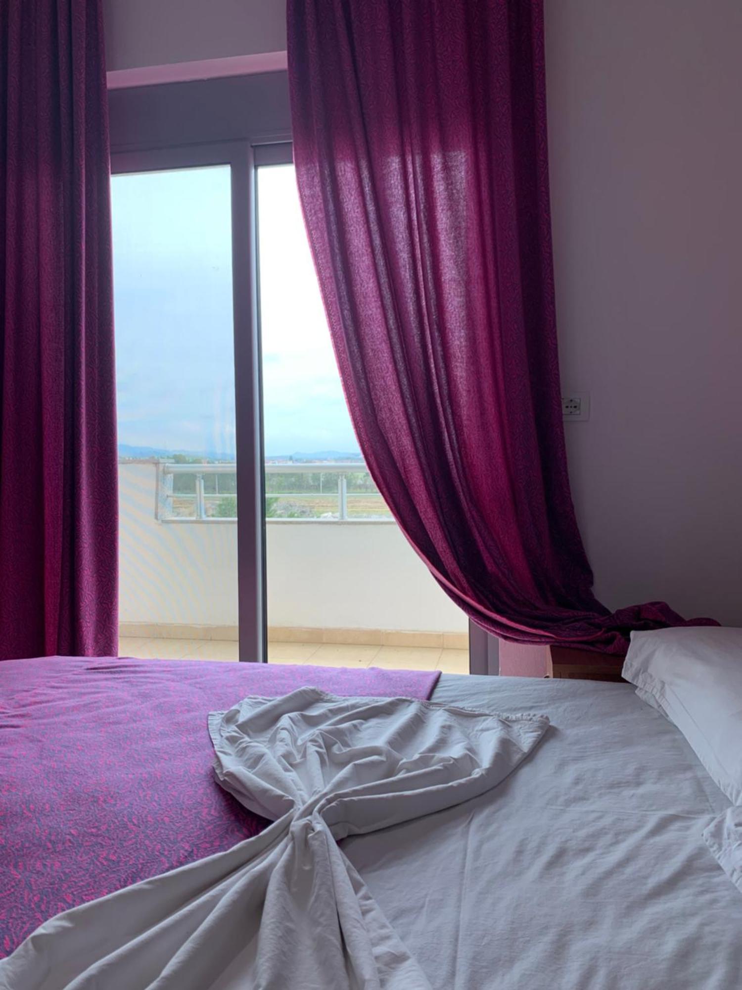 Risus Hotel 格勒姆 外观 照片