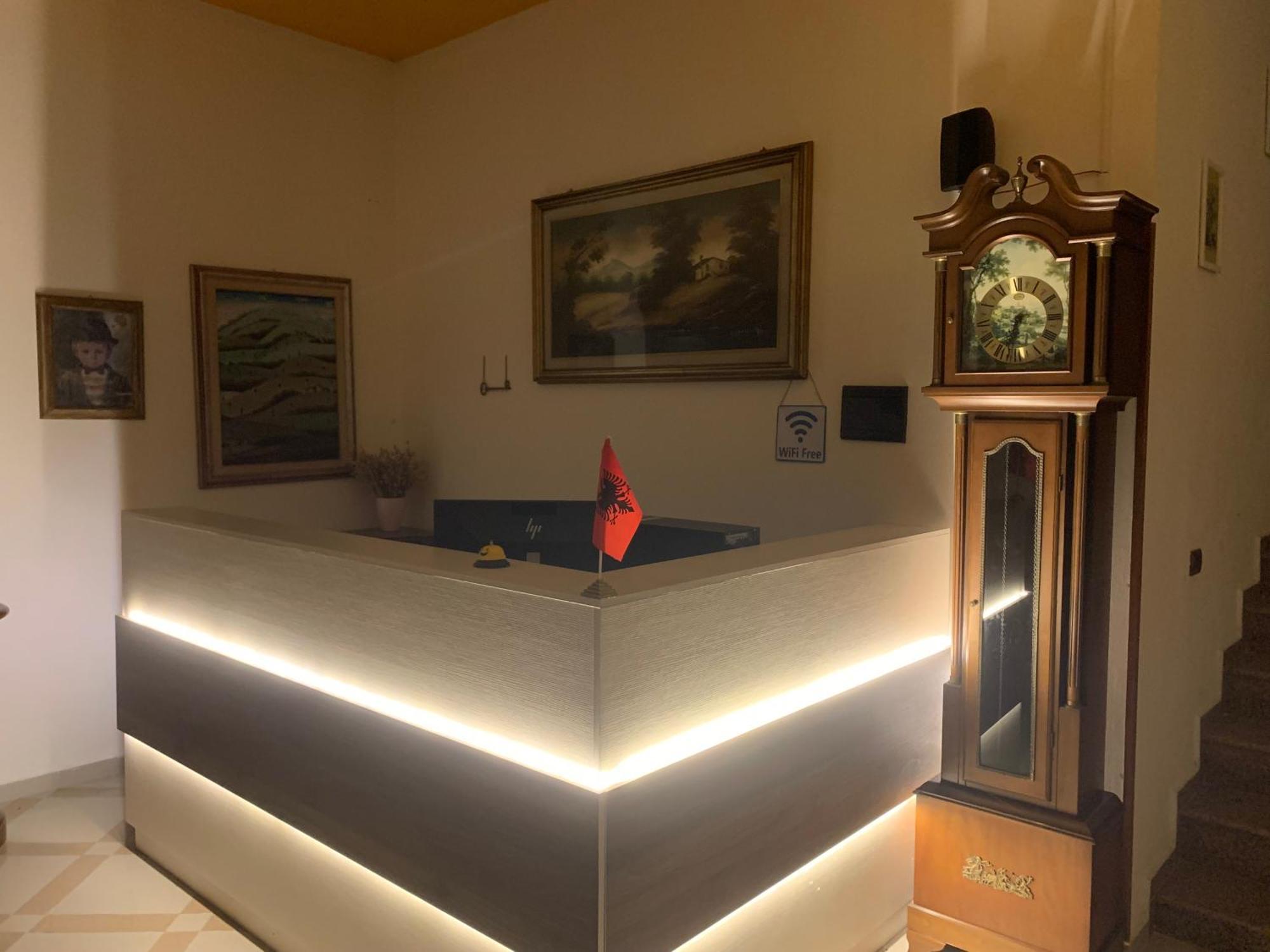 Risus Hotel 格勒姆 外观 照片