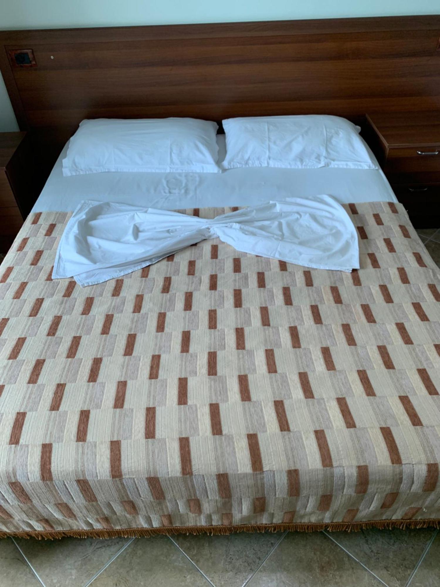 Risus Hotel 格勒姆 外观 照片