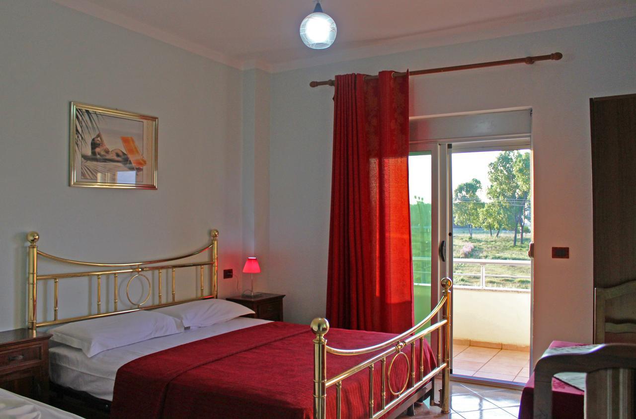 Risus Hotel 格勒姆 外观 照片