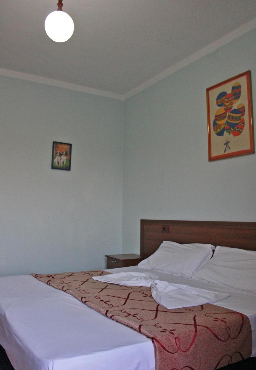 Risus Hotel 格勒姆 外观 照片